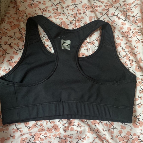 Small NIKE PRO sports bra - Picture 2 of 2